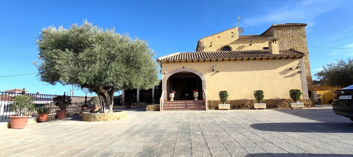 House in Orihuela - view 1