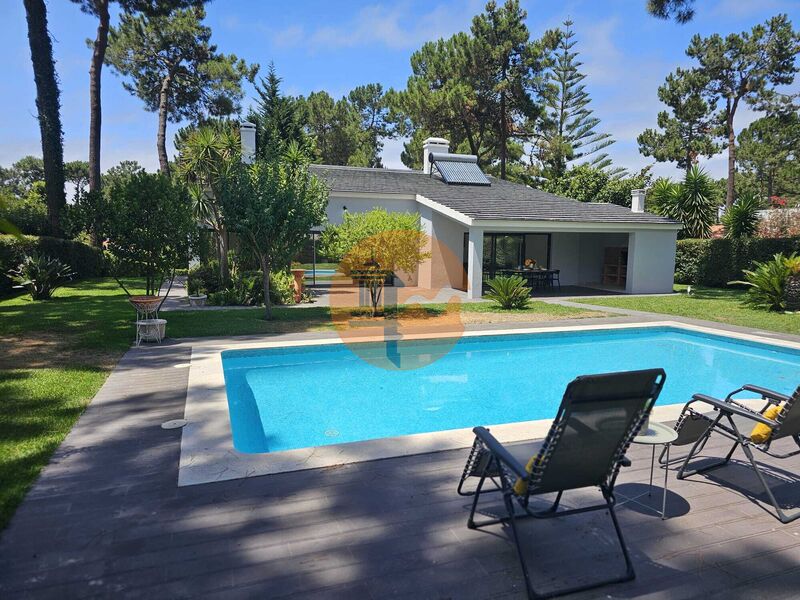 Villa in Charneca de Caparica - view 1