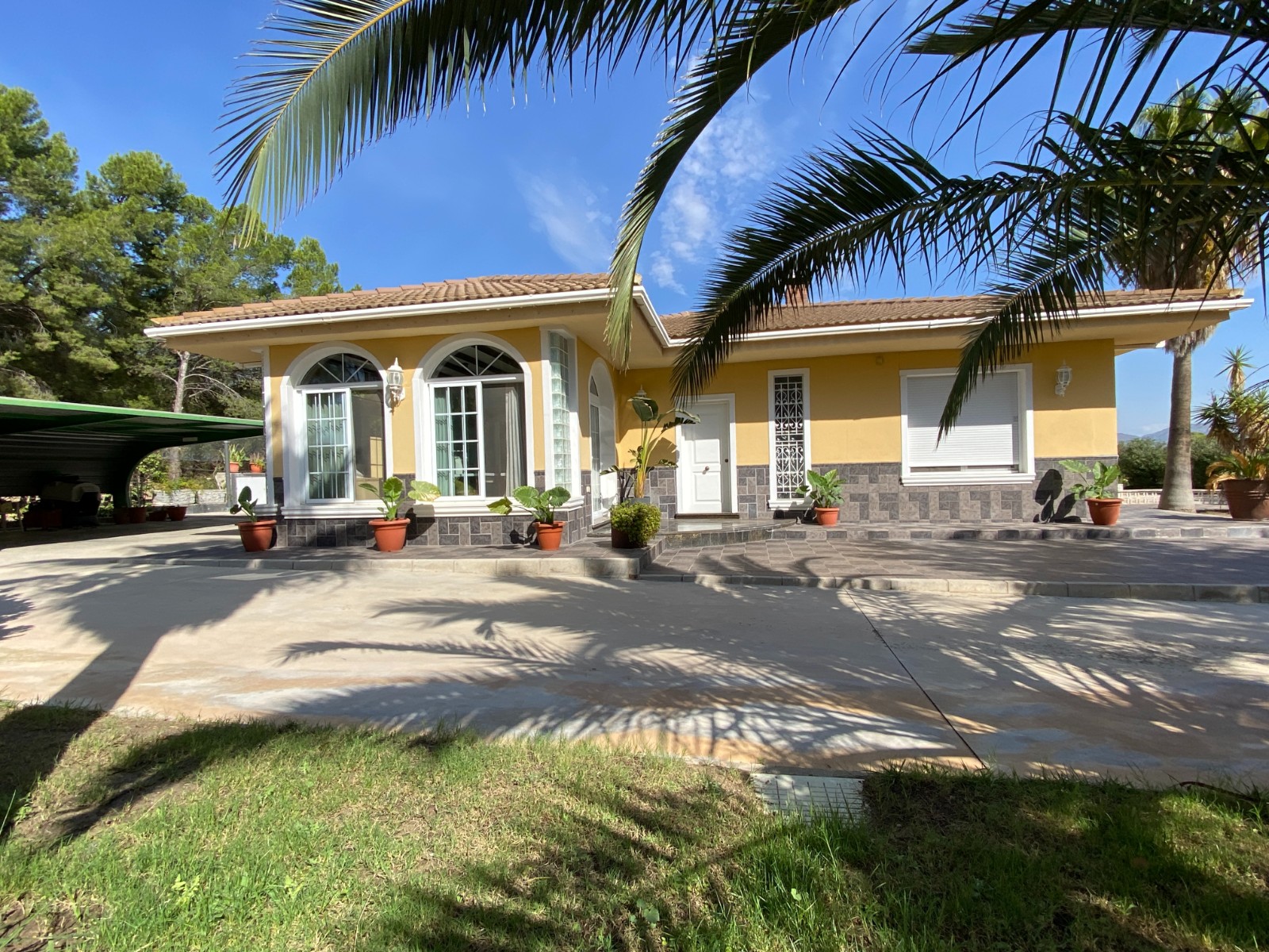 Villa in Camara - view 1