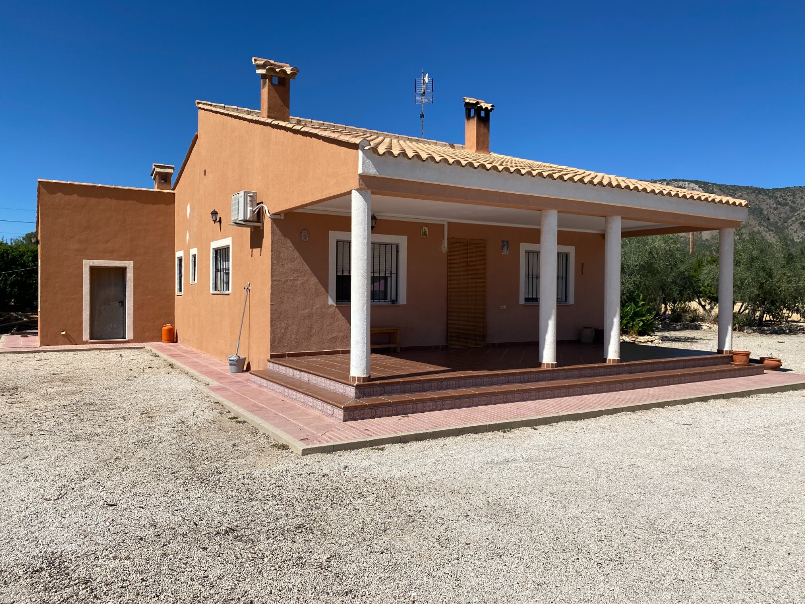 House in Salinas - view 1