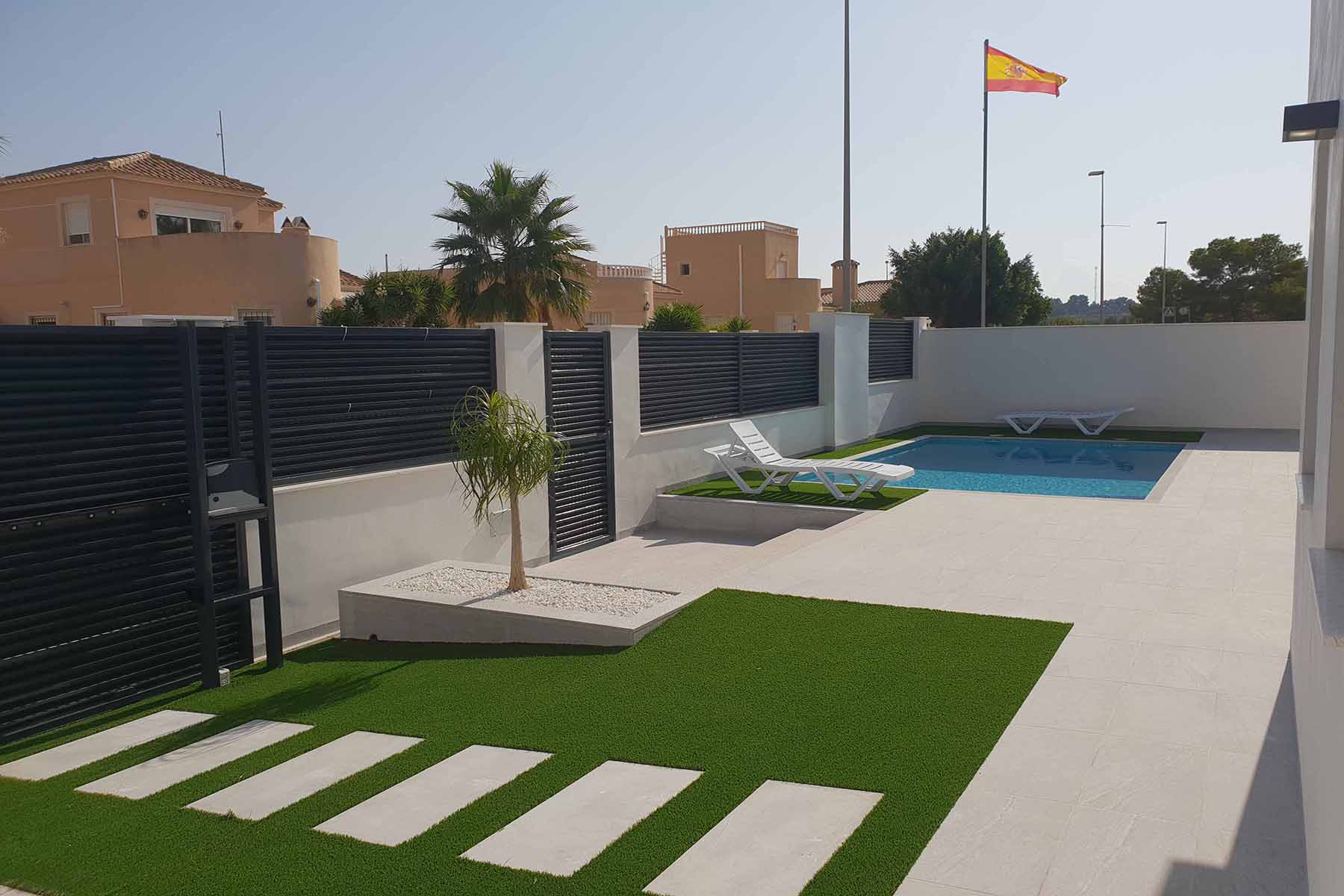 House in El Pinar de Campoverde - view 1