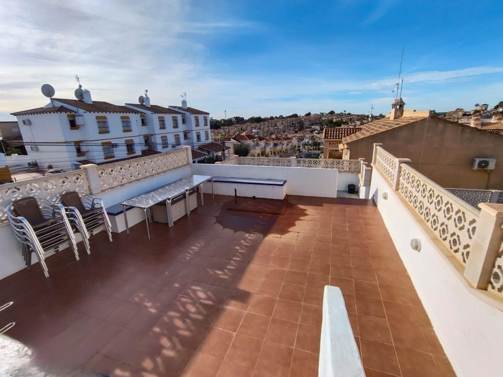 House in Alicante - view 1