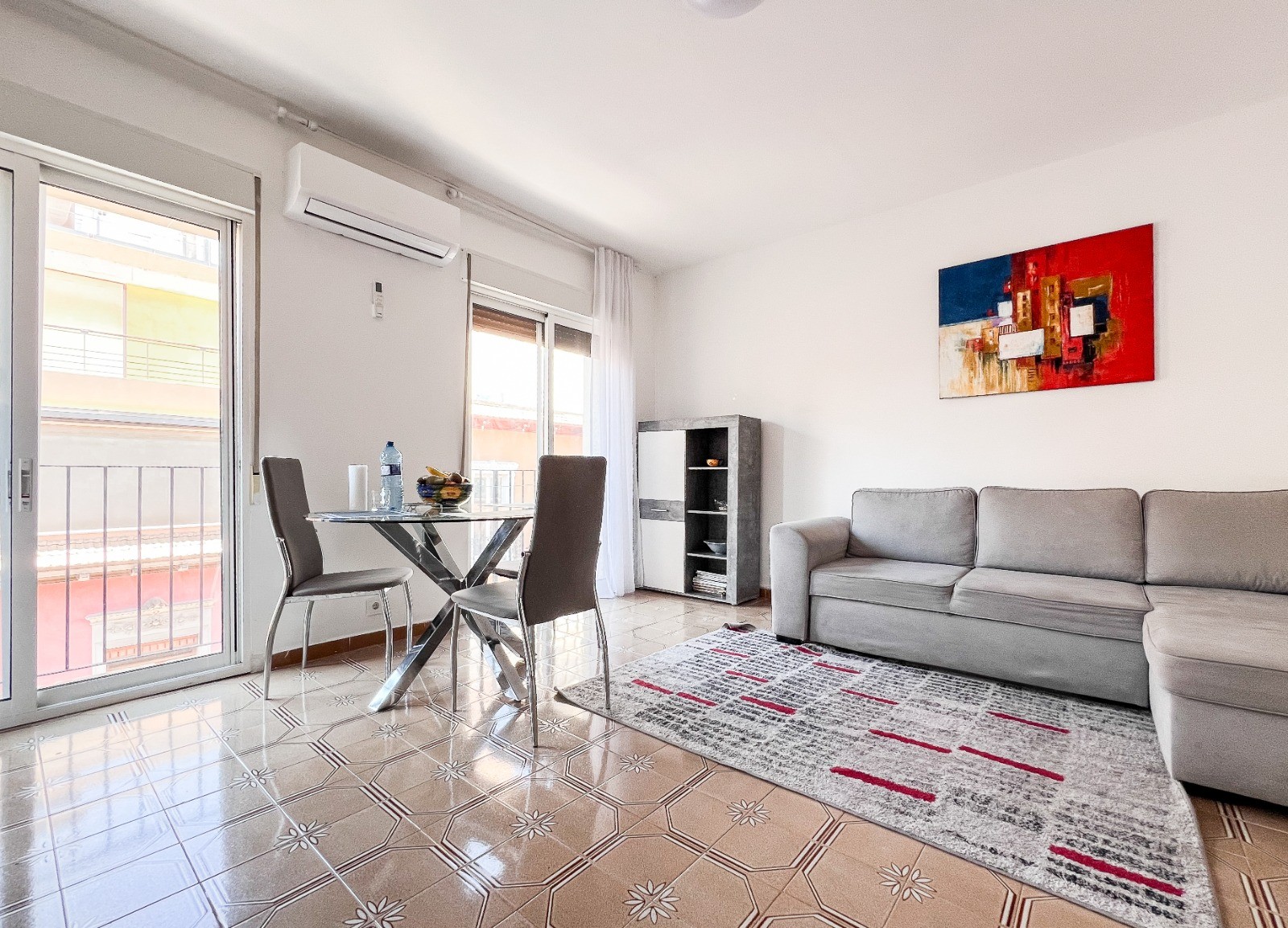 Apartment in Alicante - view 1