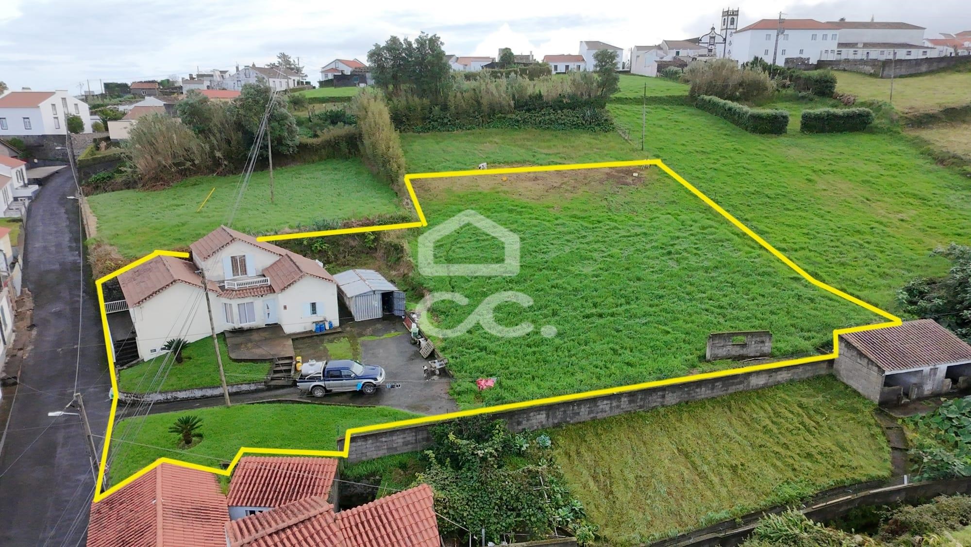 Villa in Achada - view 1