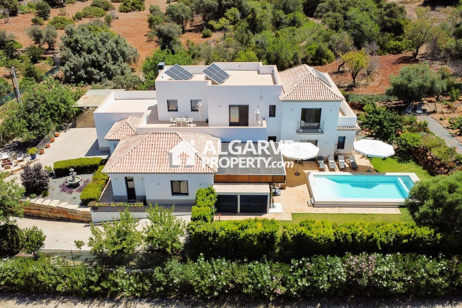 Villa in Loule - view 1