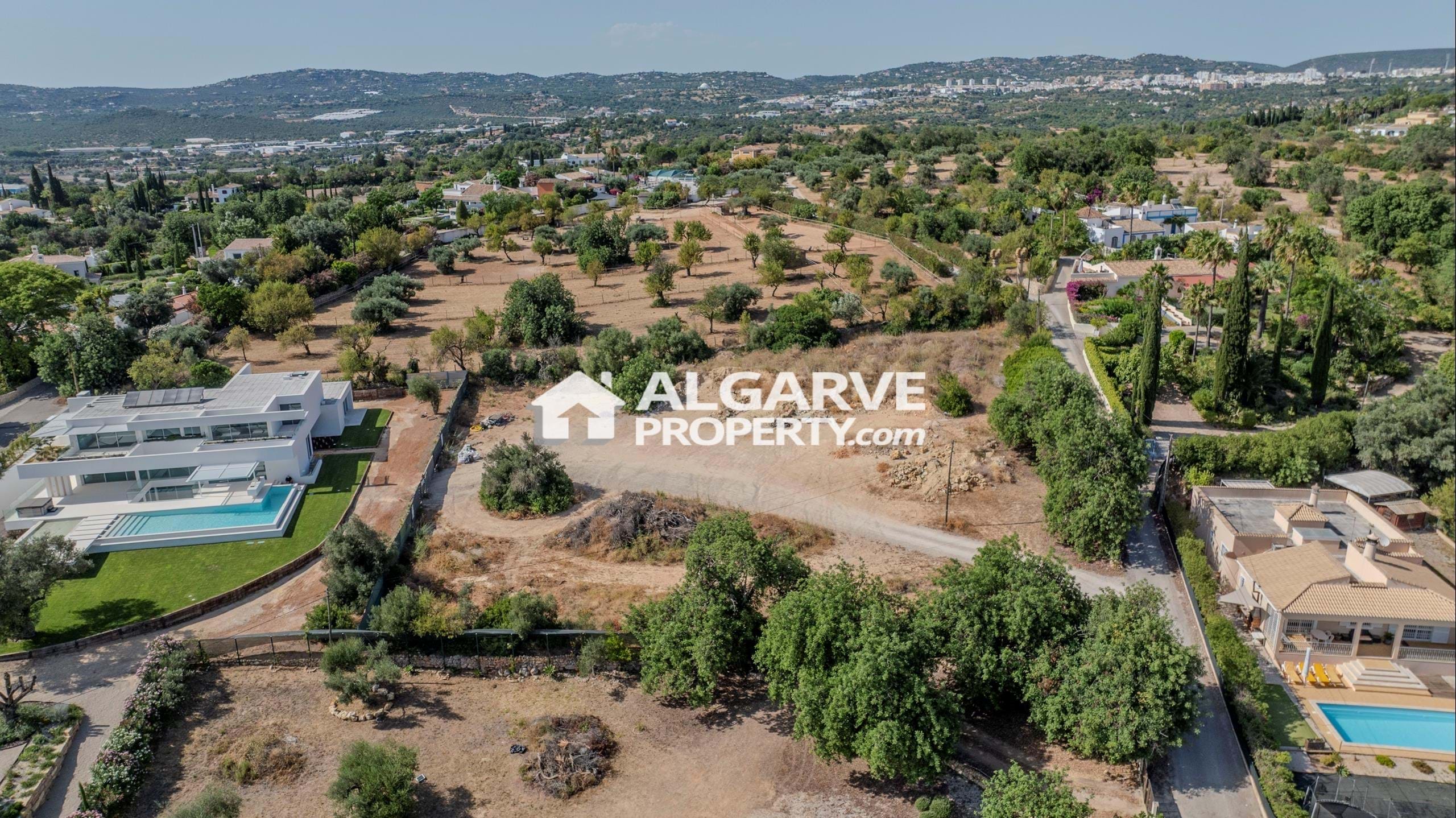 Land in Loule - view 1