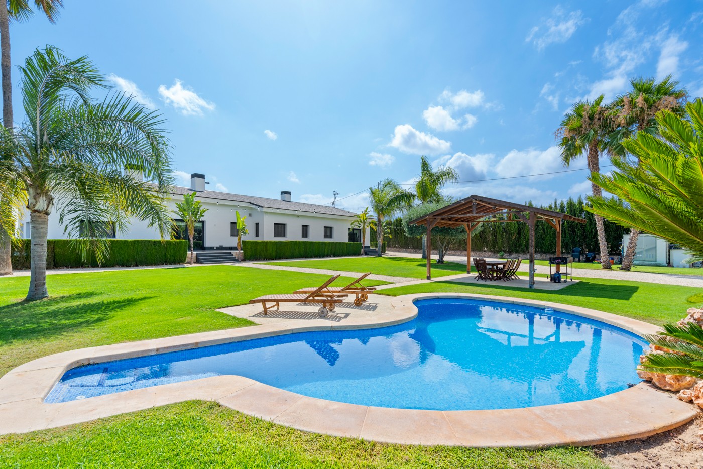 House in Alicante - view 1