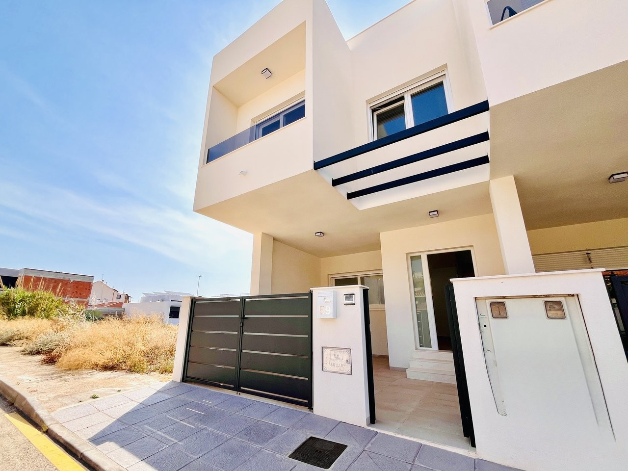 House in Alicante - view 1