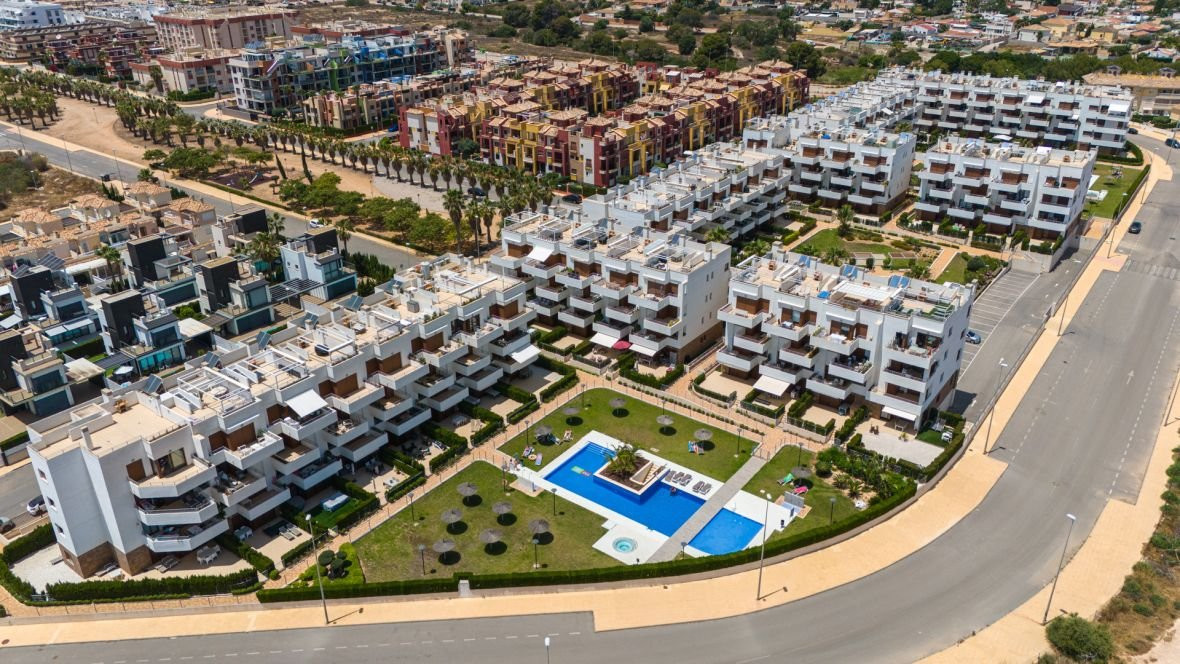 Apartment in Urbanizacion los Balcones - view 1