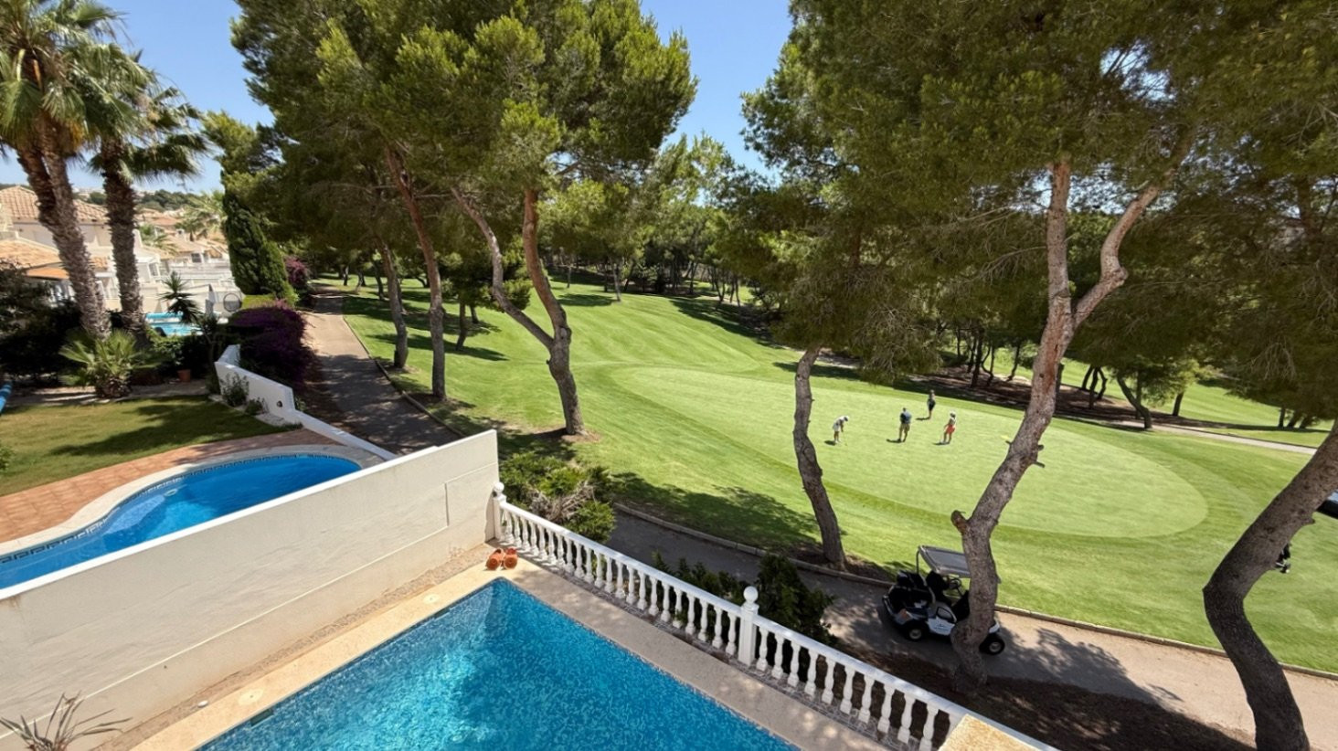 Villa in Campoamor R-5 - view 1