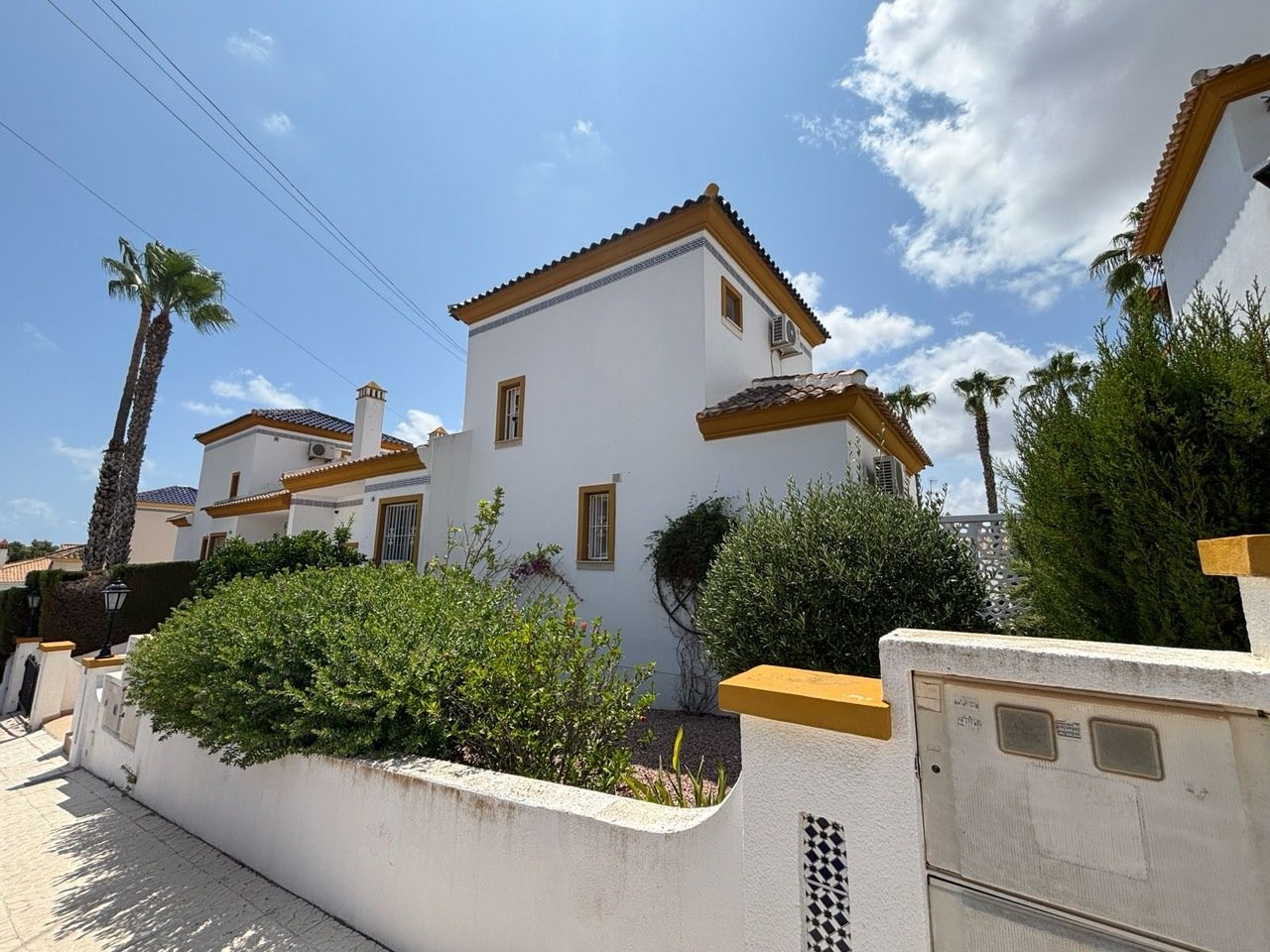 Villa in Urbanizacion los Balcones - view 1