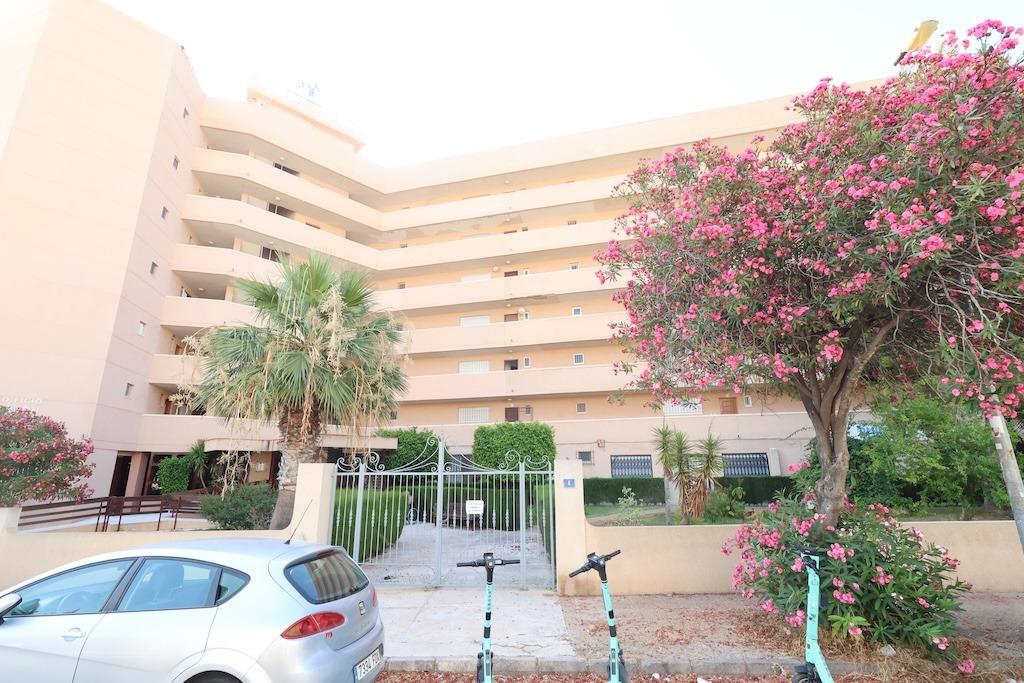 House in La Zenia - view 1