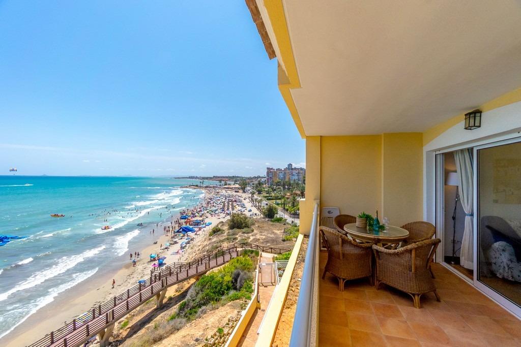 Apartment in Dehesa de Campoamor - view 1