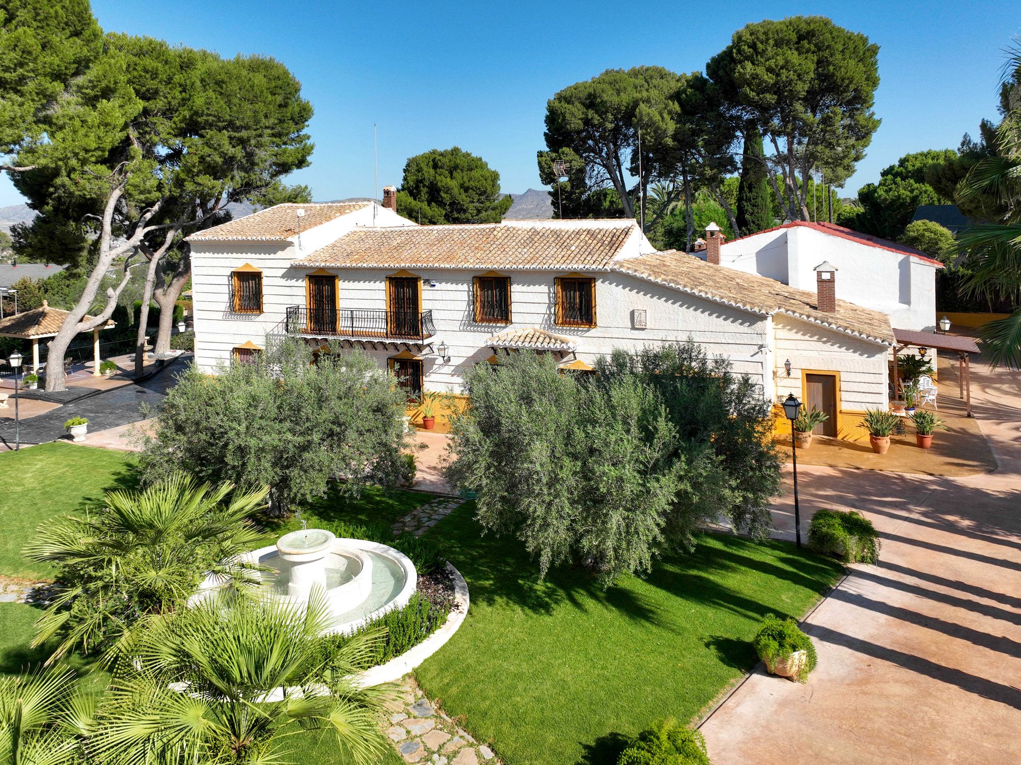 Villa in Almafra - view 1