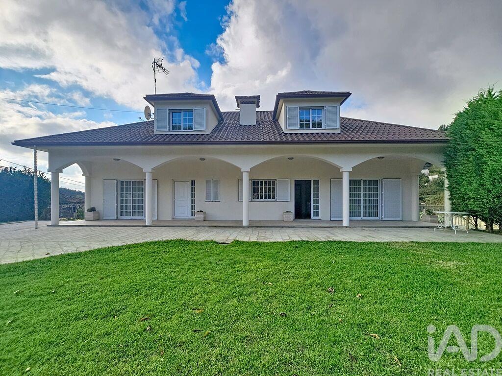 House in Vilarinho - view 1