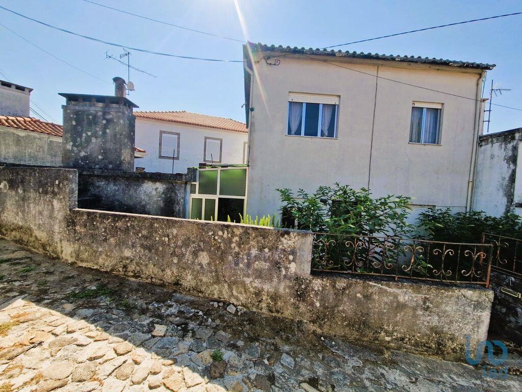 House in Viana do Castelo - view 1