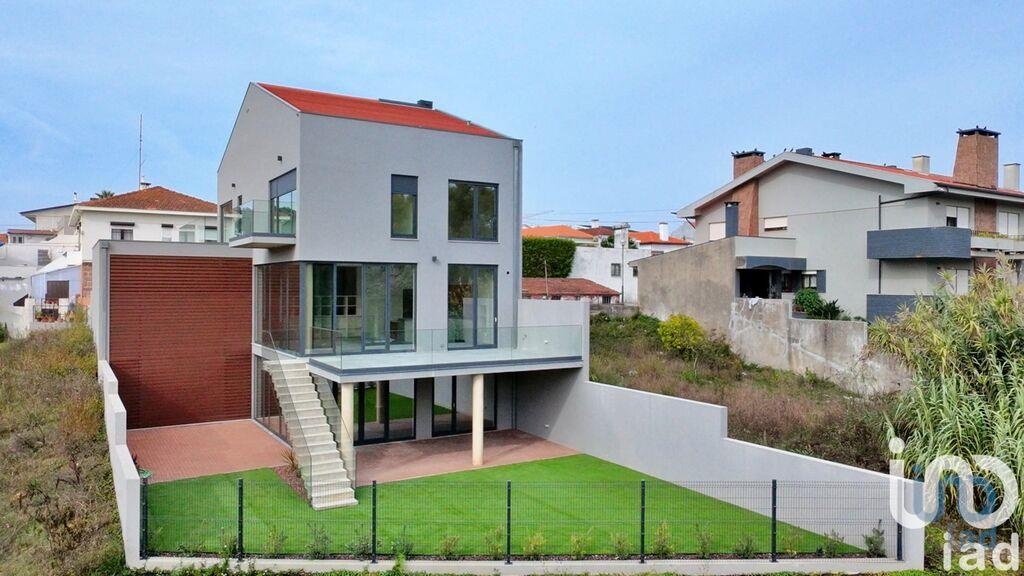 House in Espinho - view 1