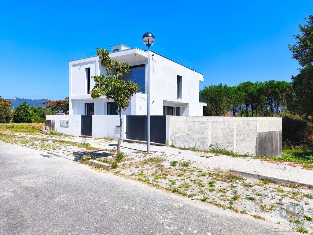 House in Viana do Castelo - view 1