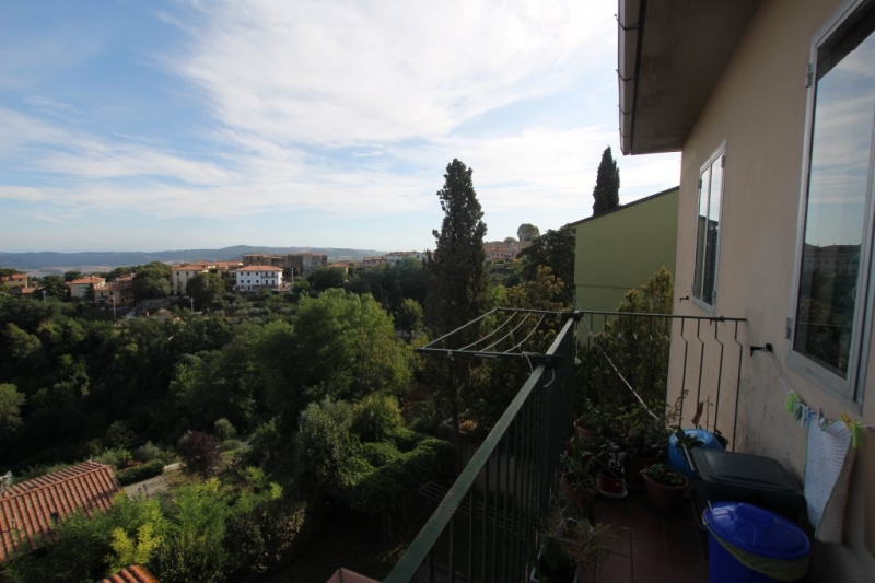 House in Volterra - view 1