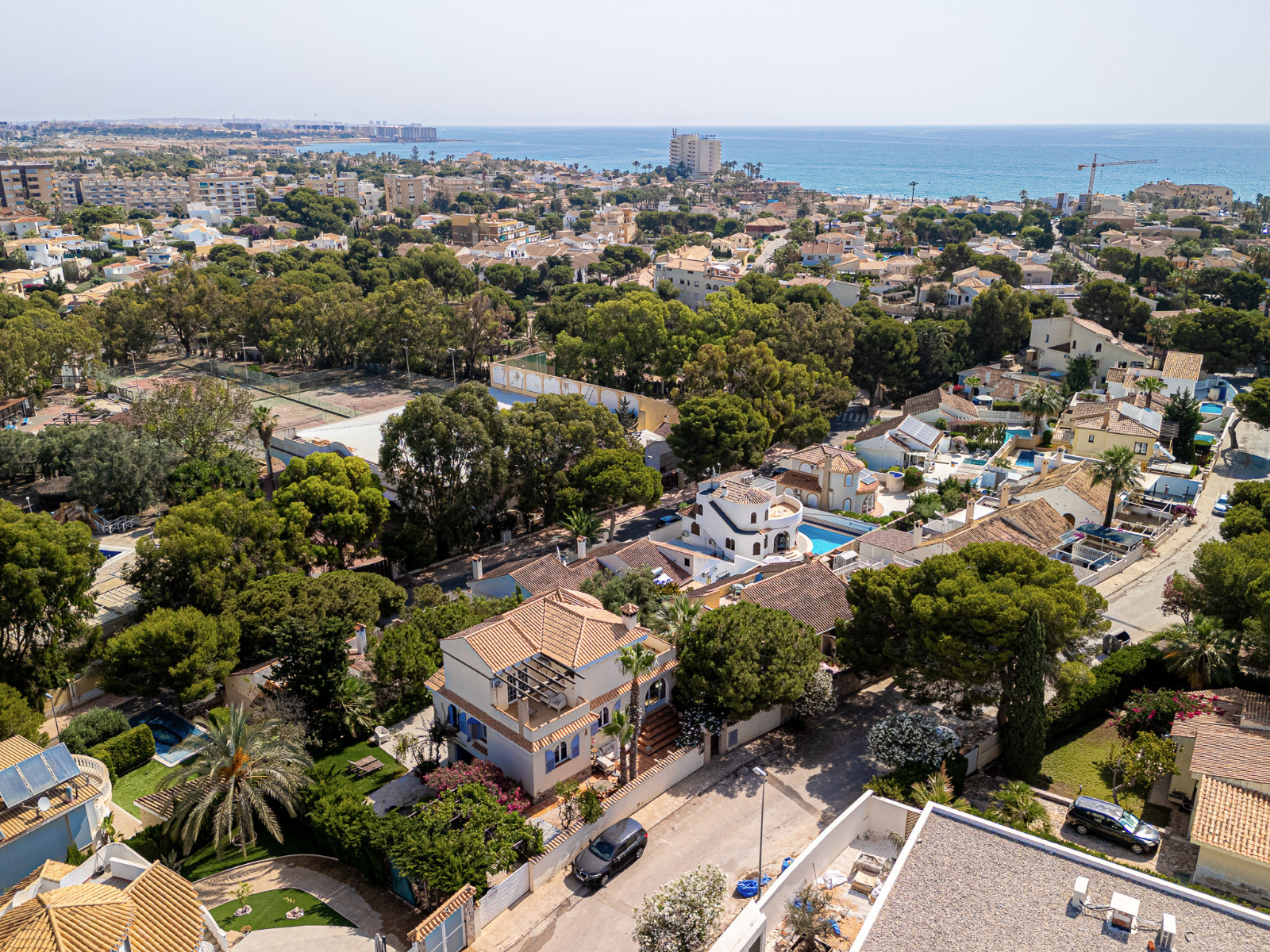 House in La Zenia - view 1