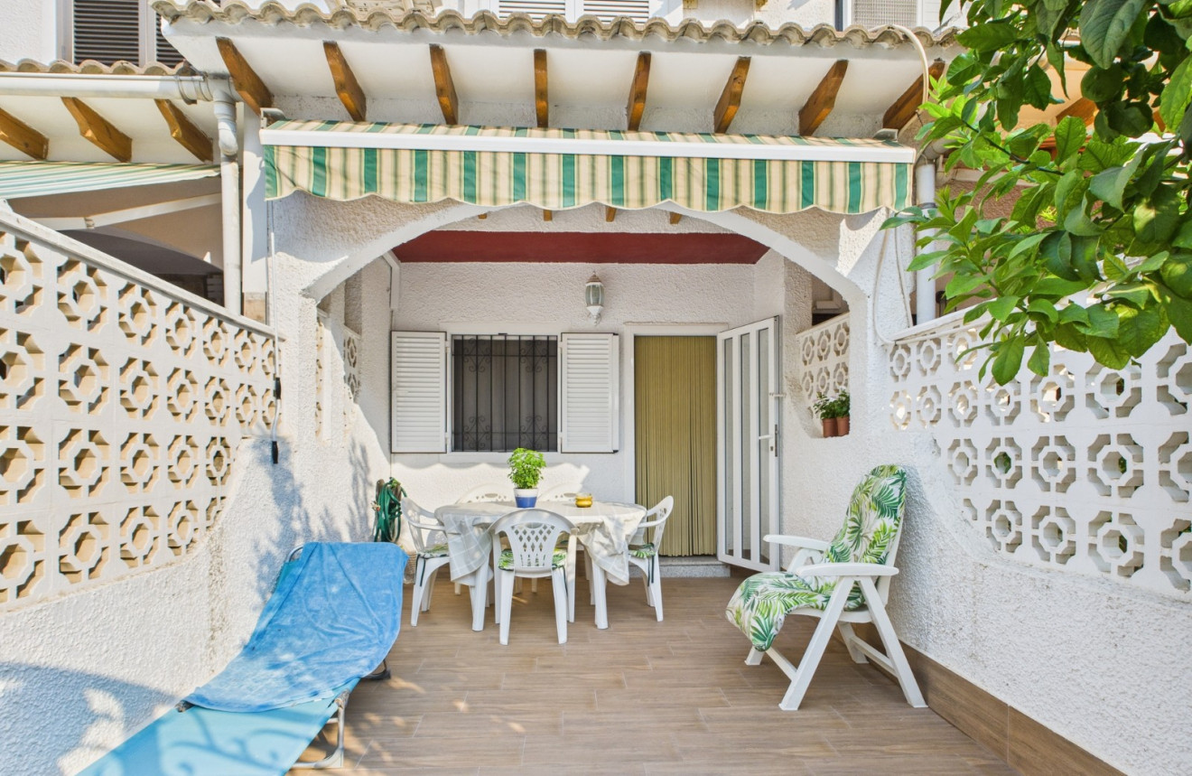 House in Los Alcazares - view 1
