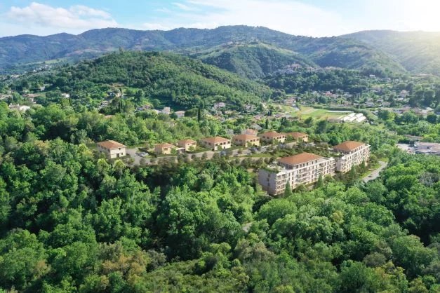 Apartment in Pegomas - view 1