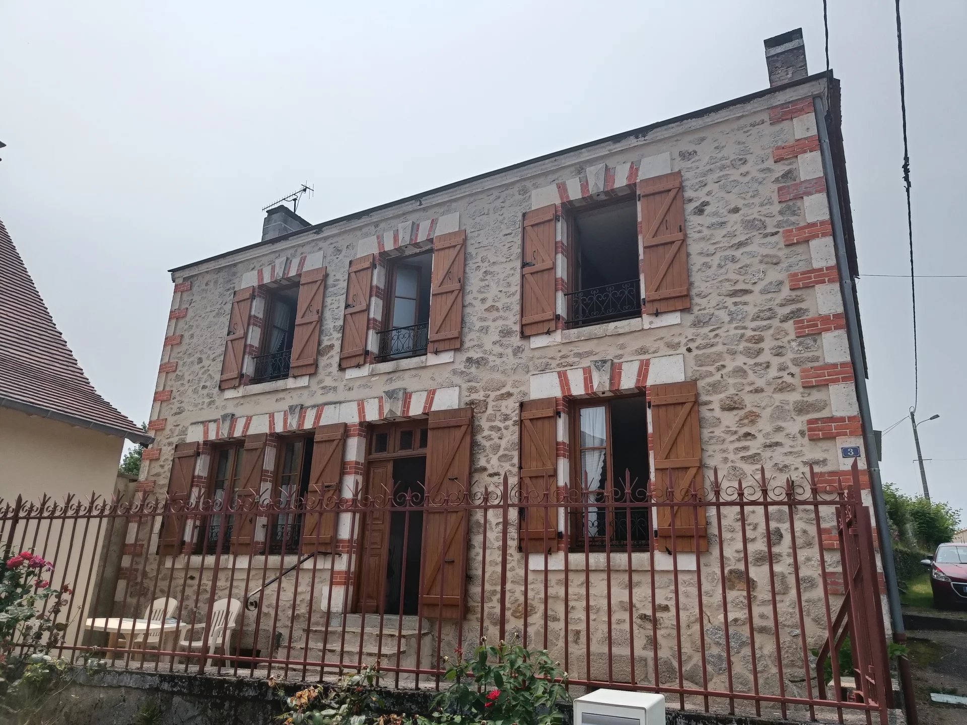 House in Saint-Saud-Lacoussiere - view 1
