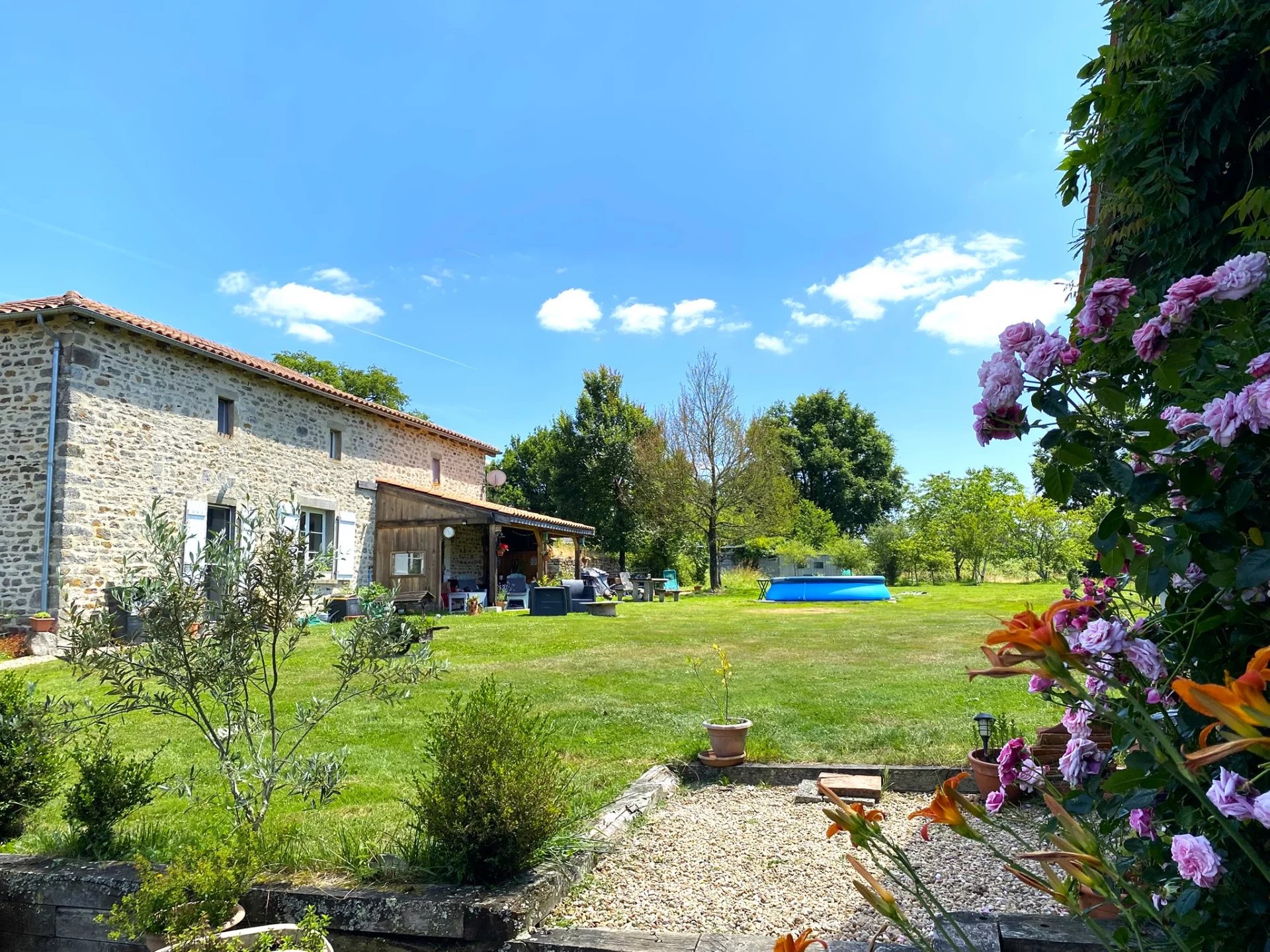 House in Bussiere-Poitevine - view 1