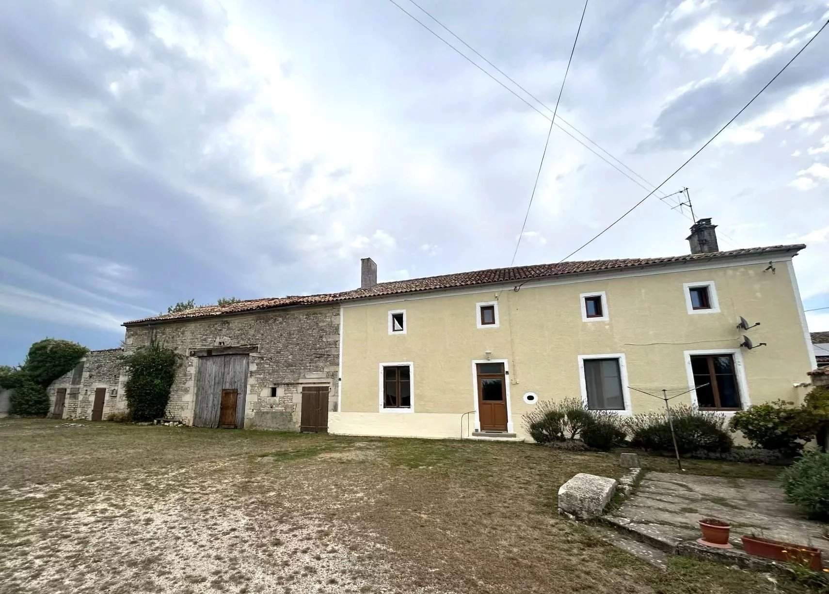 House in Deux-Sevres - view 1