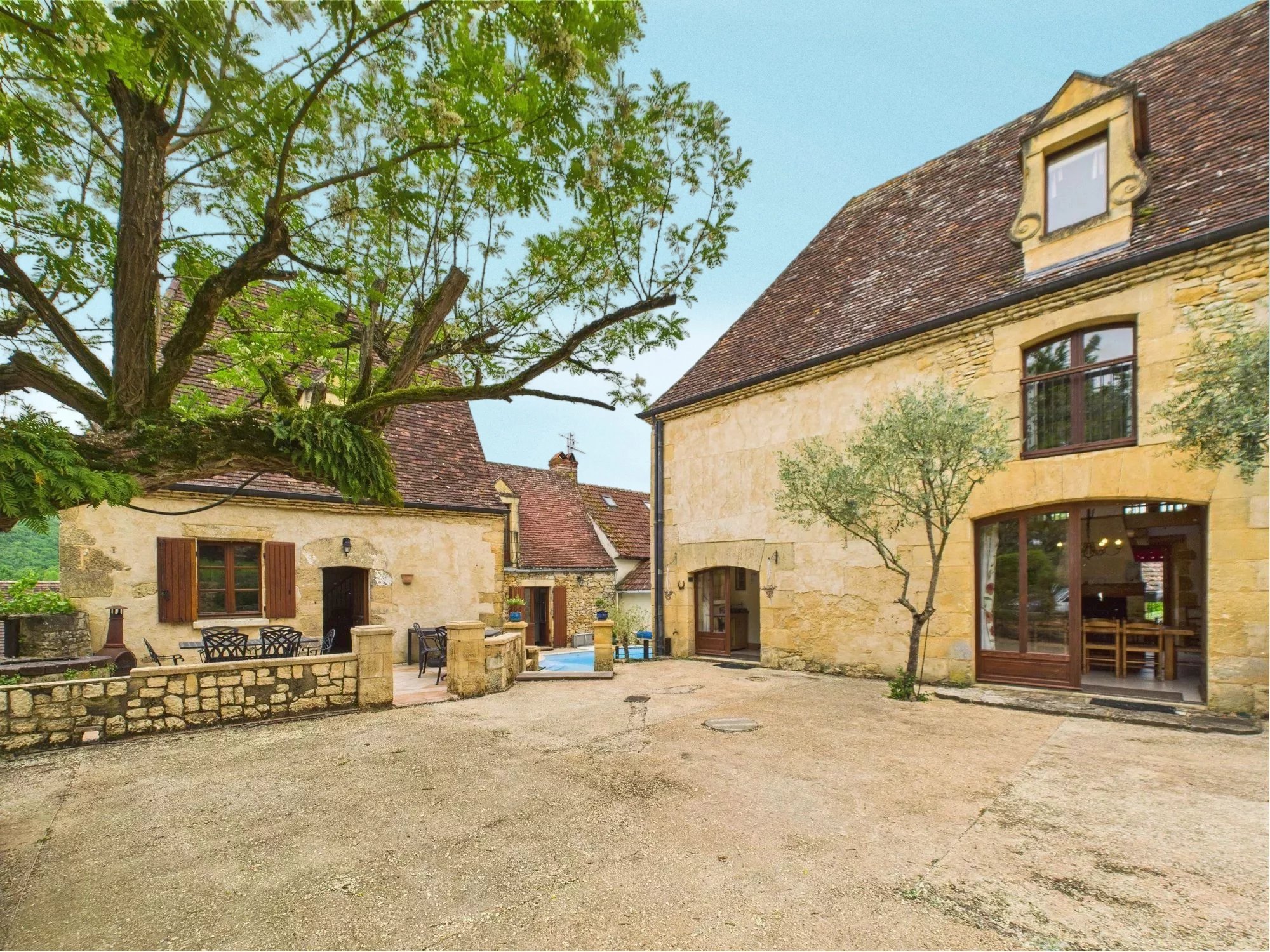 House in Beynac-et-Cazenac - view 1