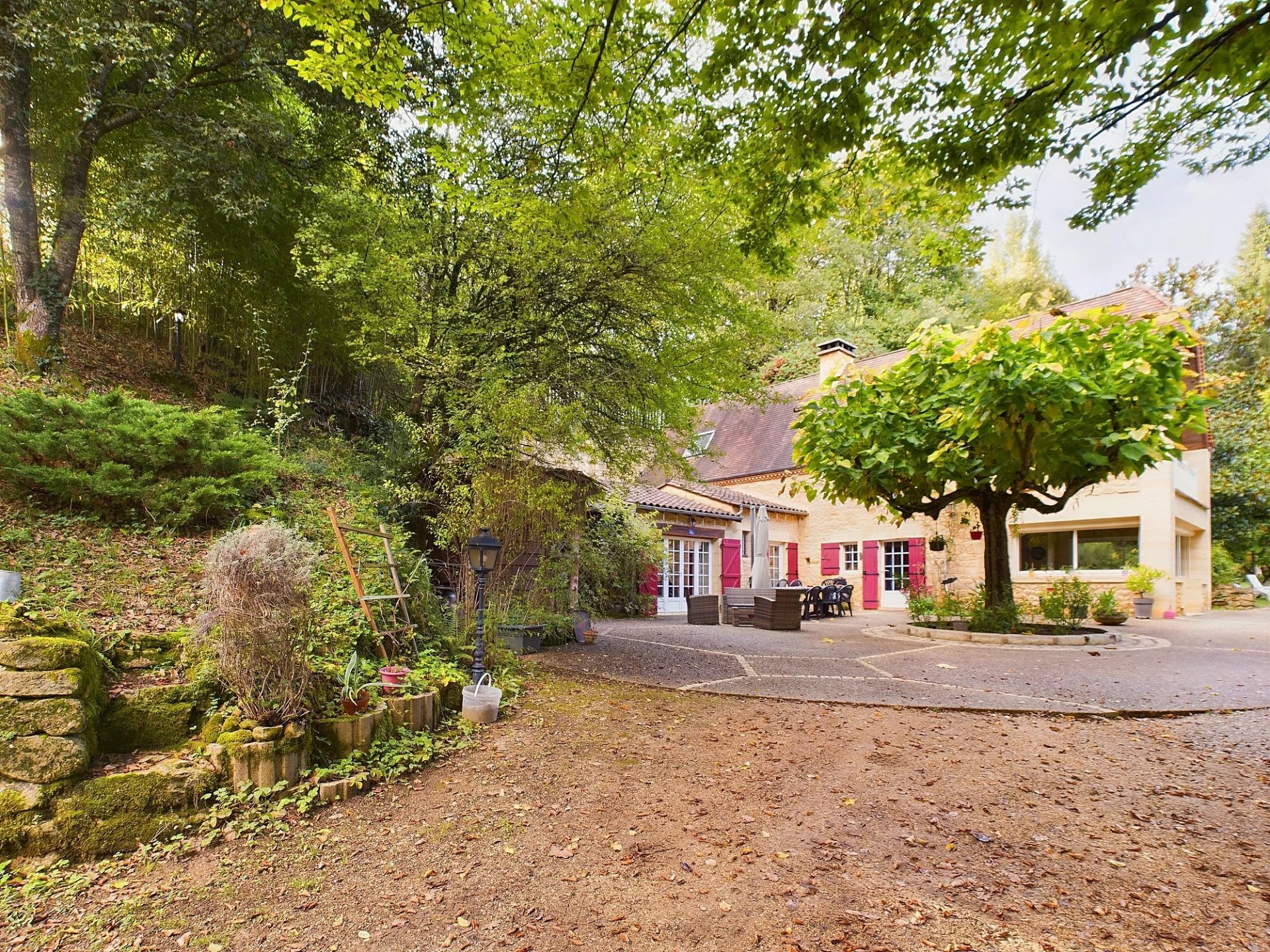House in Arrondissement de Sarlat-la-Caneda - view 1