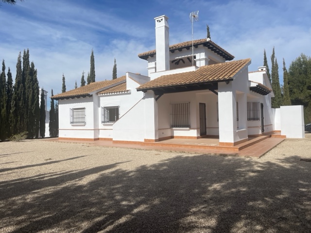 House in Fuentealamo - view 1
