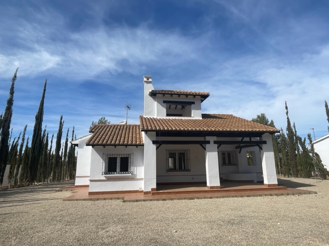 House in Fuentealamo - view 1