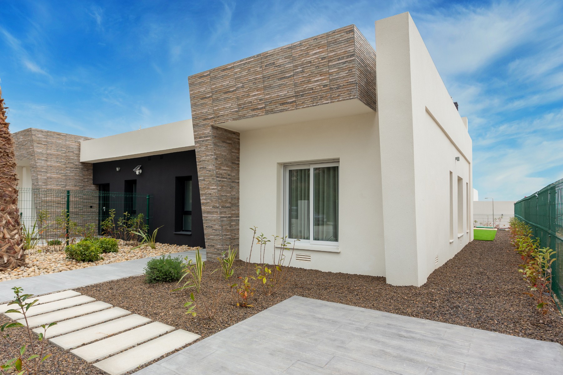 House in Algorfa - view 1