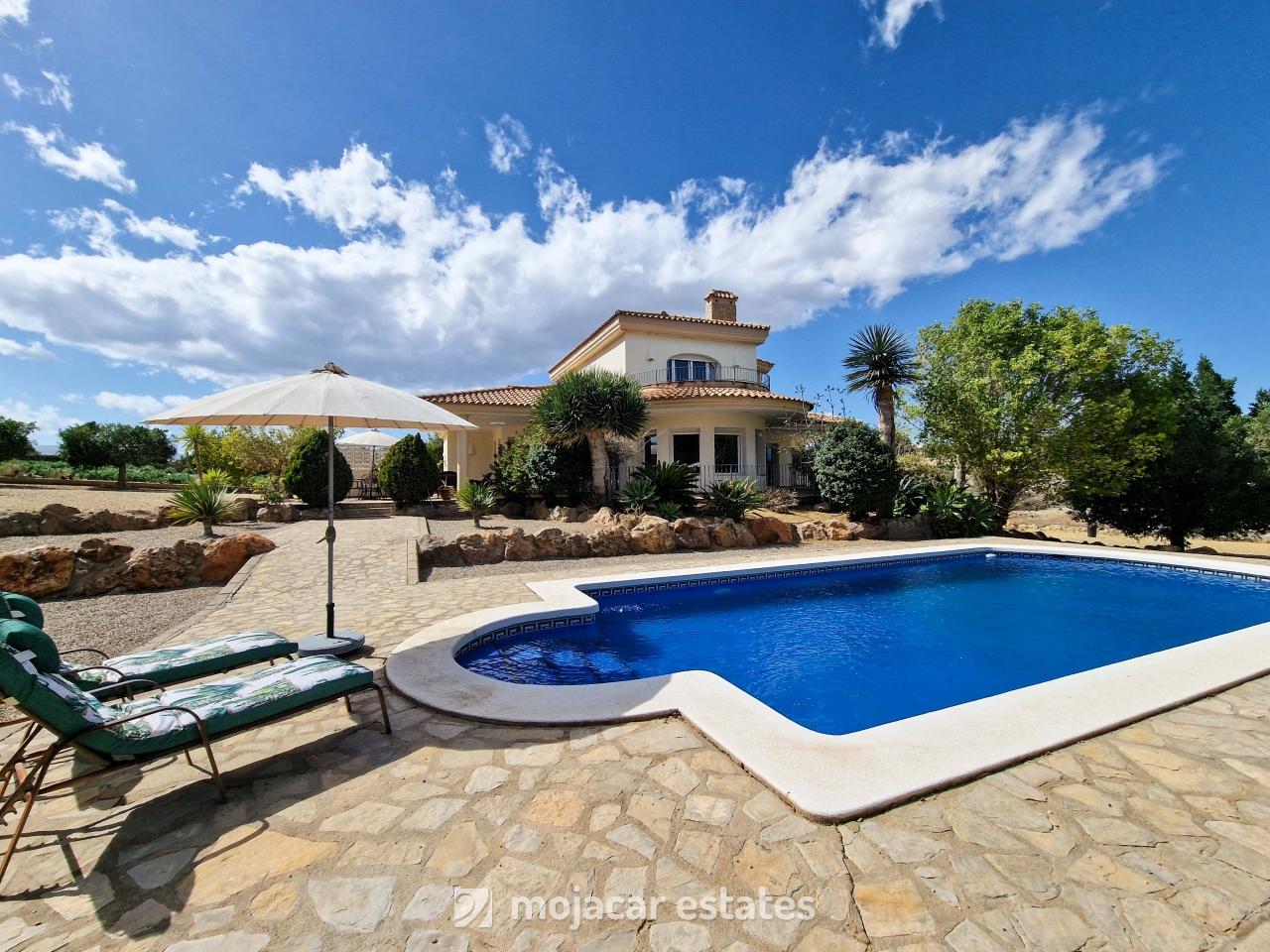 Villa in Almeria - view 1