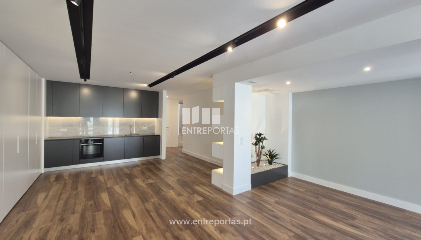 House in Meadela - view 1