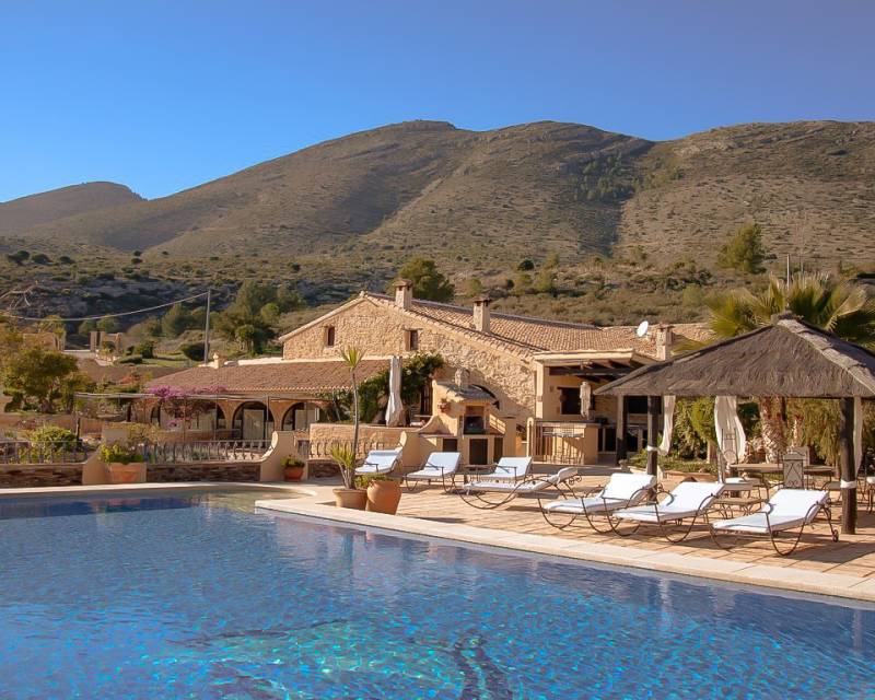 Villa in Alicante - view 1