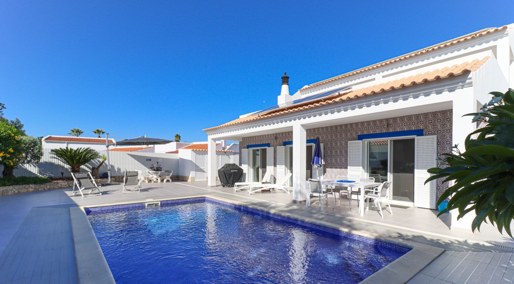 Villa in Carvoeiro - view 1