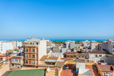 House in Guardamar del Segura - view 1