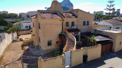 Villa in Alicante - view 1