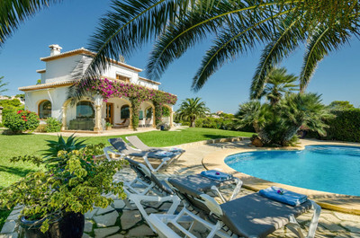 Villa in Alicante - view 1