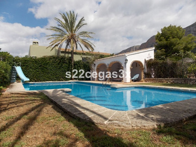 Villa in Alicante - view 1