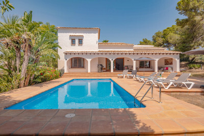 Villa in Alicante - view 1