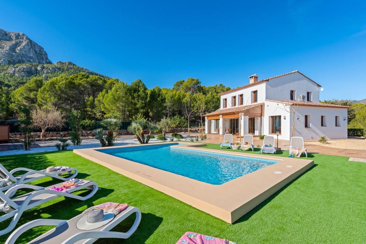 Farm, Ranch or Equestrian in San Juan de Alicante - view 1