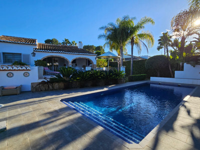 Villa in Alicante - view 1