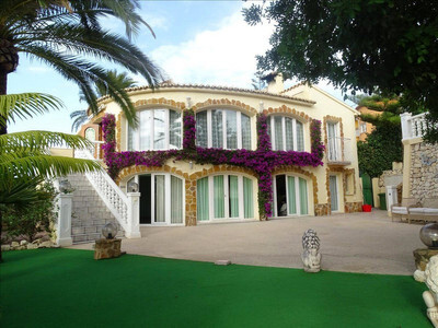 Villa in Alicante - view 1