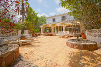 Villa in Alicante - view 1