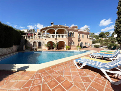 Villa in Alicante - view 1