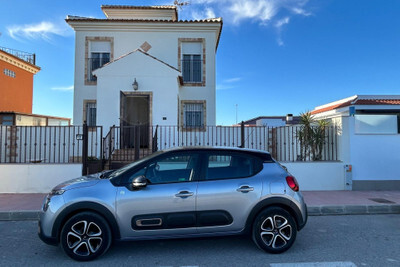 Villa in Alicante - view 1
