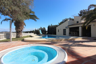 Villa in Alicante - view 1